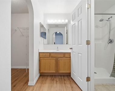 10617 Opus Drive - Photo Thumbnail 14