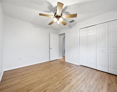 10617 Opus Drive - Photo Thumbnail 18