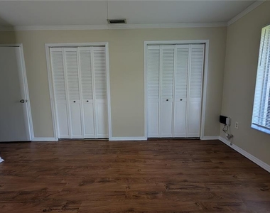 8605 Champlain Court - Photo Thumbnail 10