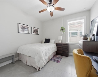 1808 W Cluster Avenue - Photo Thumbnail 7