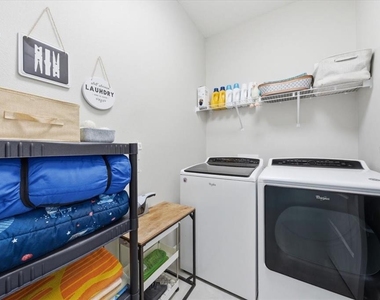 1808 W Cluster Avenue - Photo Thumbnail 25