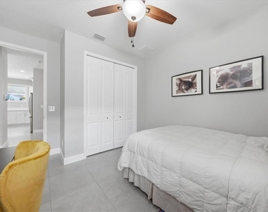 1808 W Cluster Avenue - Photo Thumbnail 8