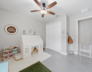 1808 W Cluster Avenue - Photo Thumbnail 11