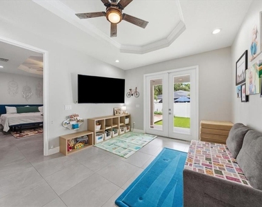 1808 W Cluster Avenue - Photo Thumbnail 18