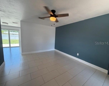 7904 Woodvine Circle - Photo Thumbnail 3