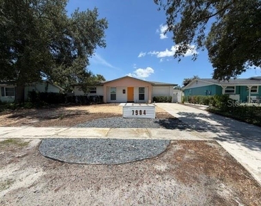 7904 Woodvine Circle - Photo Thumbnail 1