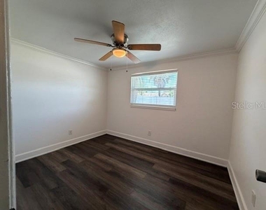 7904 Woodvine Circle - Photo Thumbnail 14