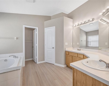 30435 Annadale Drive - Photo Thumbnail 40