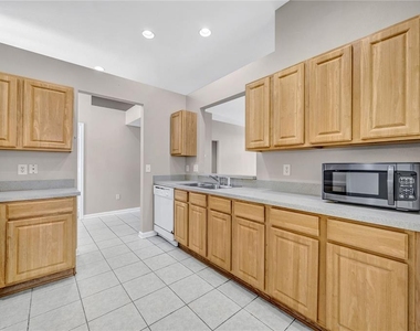 30435 Annadale Drive - Photo Thumbnail 19