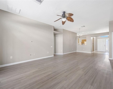 30435 Annadale Drive - Photo Thumbnail 5