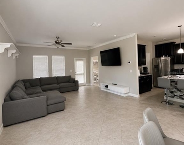 4063 Welling Terrace - Photo Thumbnail 11