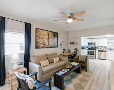 8311 N Newport Avenue - Photo Thumbnail 2