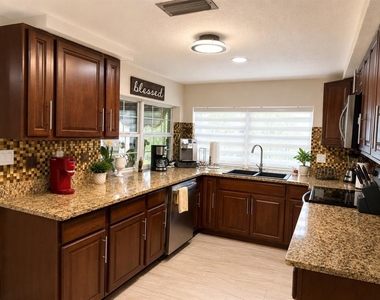 12416 Cobble Stone Drive - Photo Thumbnail 13