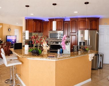 3513 Westminister Court - Photo Thumbnail 12