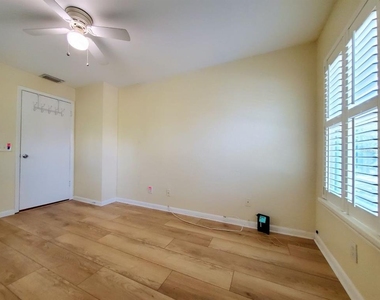 5440 S Macdill Avenue - Photo Thumbnail 10