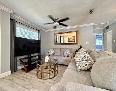 3926 W Cherry Street - Photo Thumbnail 7