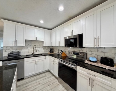 3926 W Cherry Street - Photo Thumbnail 4