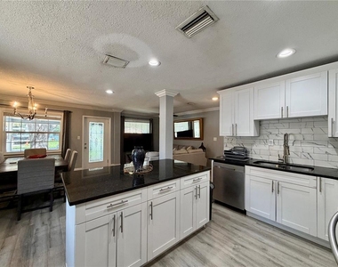 3926 W Cherry Street - Photo Thumbnail 5