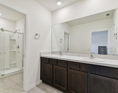 2880 Evergreen Elm Pass - Photo Thumbnail 30