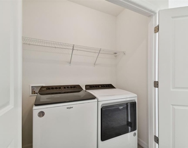 2880 Evergreen Elm Pass - Photo Thumbnail 40
