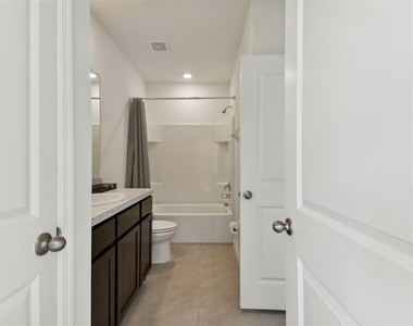 2880 Evergreen Elm Pass - Photo Thumbnail 20