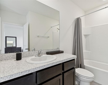 2880 Evergreen Elm Pass - Photo Thumbnail 22