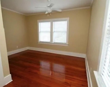 410 Broadway Avenue - Photo Thumbnail 3
