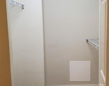 5620 Pinnacle Heights Circle - Photo Thumbnail 1
