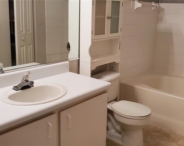 5620 Pinnacle Heights Circle - Photo Thumbnail 2