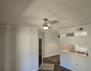 5620 Pinnacle Heights Circle - Photo Thumbnail 6