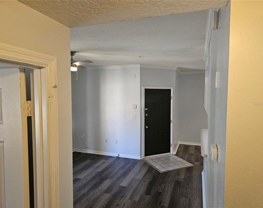 5620 Pinnacle Heights Circle - Photo Thumbnail 11