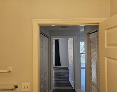 5620 Pinnacle Heights Circle - Photo Thumbnail 9