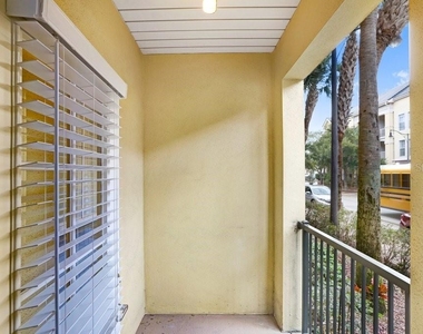 2440 W Horatio Street - Photo Thumbnail 23