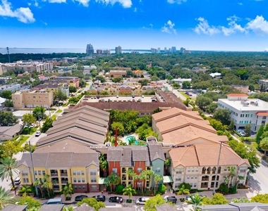 2440 W Horatio Street - Photo Thumbnail 41
