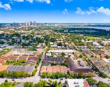 2440 W Horatio Street - Photo Thumbnail 38