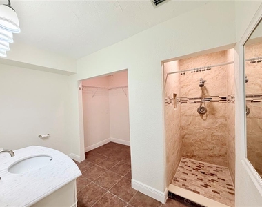 1827 Oklahoma Avenue Ne - Photo Thumbnail 16