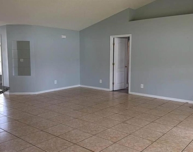 3116 Keystone Pointe Court - Photo Thumbnail 10