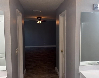 3116 Keystone Pointe Court - Photo Thumbnail 18