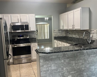 3116 Keystone Pointe Court - Photo Thumbnail 14