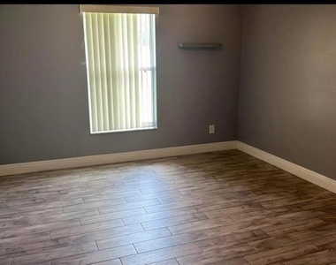 3116 Keystone Pointe Court - Photo Thumbnail 21