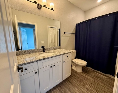 2531 Pine Place - Photo Thumbnail 9