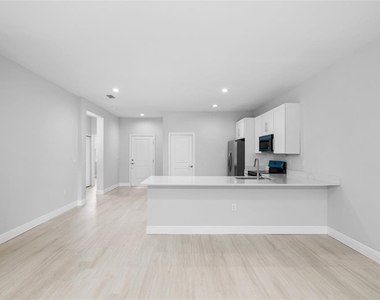 10026 Cocoa Beach Street - Photo Thumbnail 8