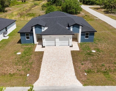 10026 Cocoa Beach Street - Photo Thumbnail 22