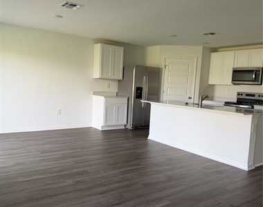 1723 Grandiose Drive - Photo Thumbnail 2