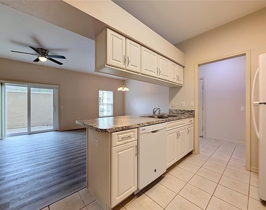 704 Eagle Pond Drive - Photo Thumbnail 9