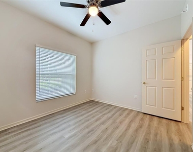 704 Eagle Pond Drive - Photo Thumbnail 15