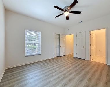 704 Eagle Pond Drive - Photo Thumbnail 23
