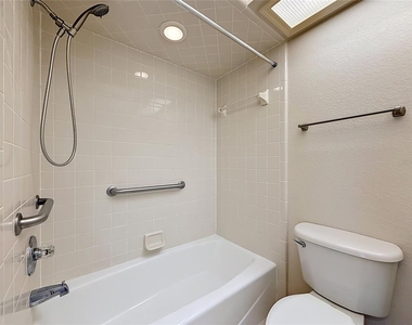 704 Eagle Pond Drive - Photo Thumbnail 20