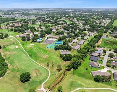 704 Eagle Pond Drive - Photo Thumbnail 39