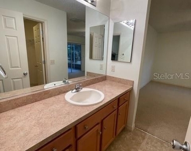 1704 Lisette Way - Photo Thumbnail 7